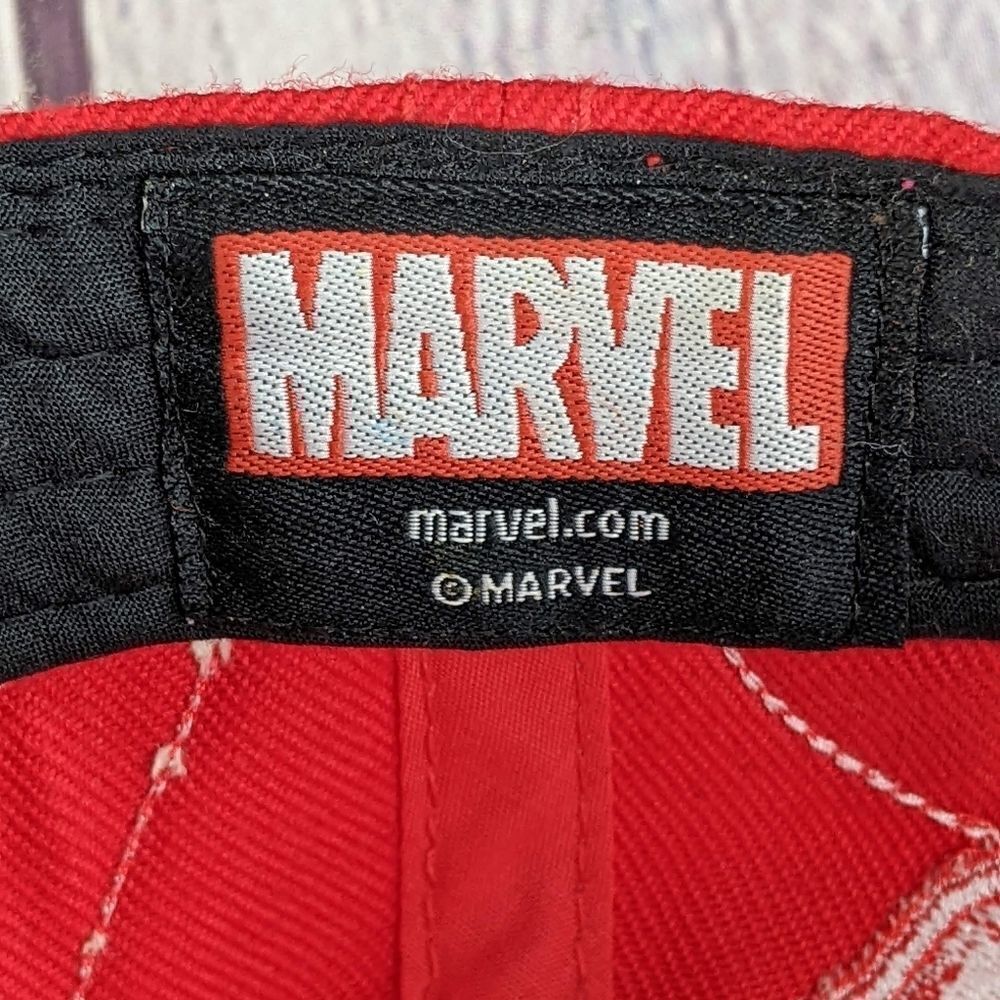 Marvel Deadpool Red Embroidered Icons Snapback Hat - Picture 13 of 14